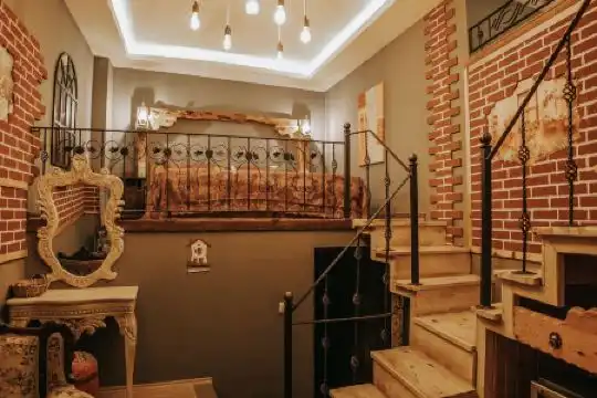 Vintage Cave House - 109