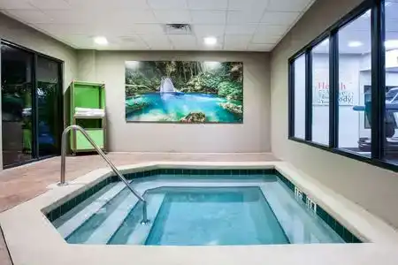 Wingate by Wyndham - Orlando International Airport - 4