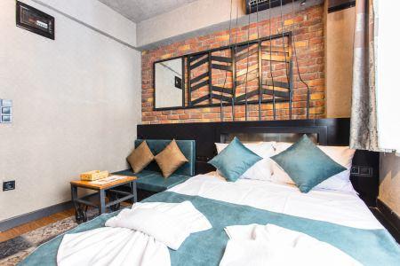 Cube Suites - 145