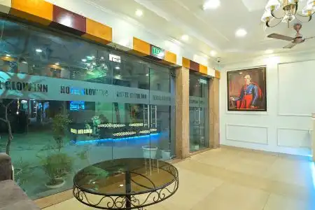 Smyle Inn - 3 minutes walk From New Delhi Railway Station - 3