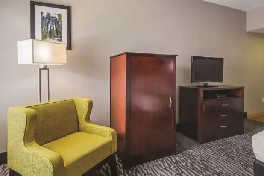 La Quinta by Wyndham Northwest - 30