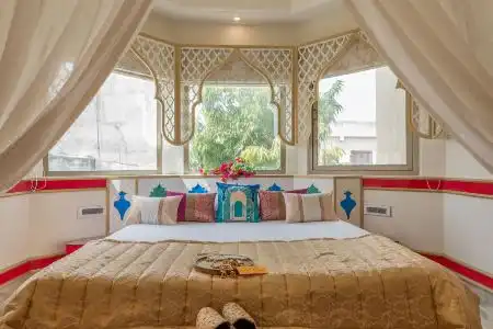 Sarang Palace - Boutique Stays & Candlelight Dining - 65