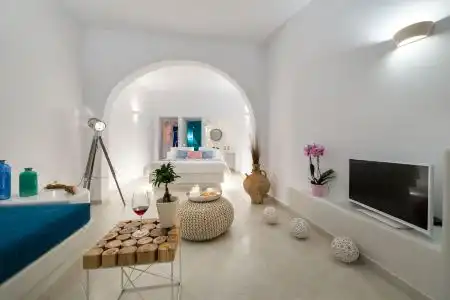 Kima Oia Suites - 57