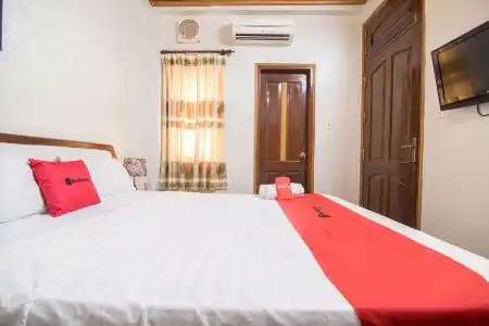 RedDoorz near Lotte Center Hanoi - 25