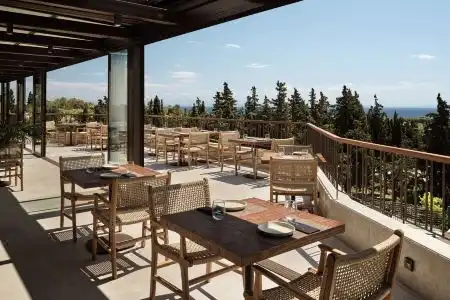 Lagoon Luxury Suites - 3
