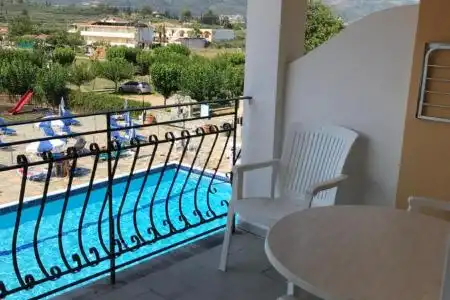 La Famille Merkati - Maison Antonis - 30