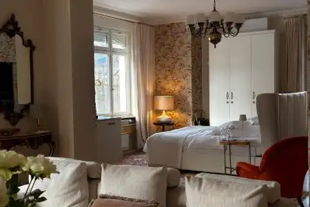 Adora Luxury - 3