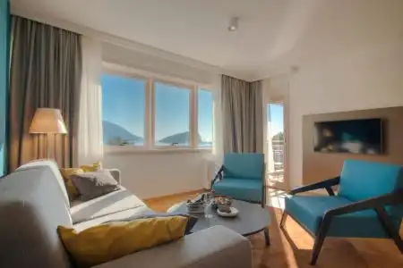 Fontana Seafront Residences - 47