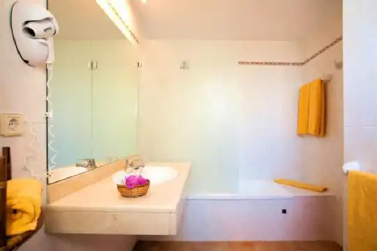 Sbh Royal móNica - 16