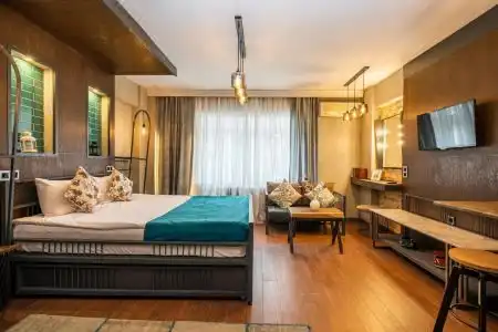 Cube Suites - 60