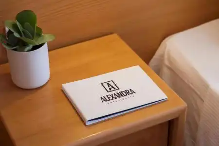 Alexandra - 52