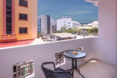 Robin's Nest Guesthouse & Restaurant - 8