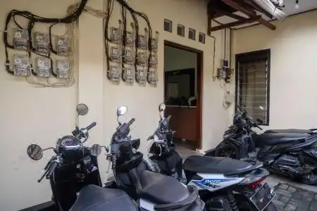 OYO 1700 Danurejan Guesthouse - 3