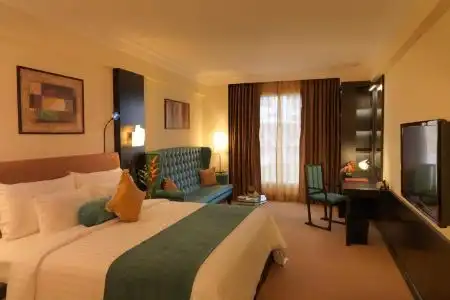 Sterlings Mac & Suites