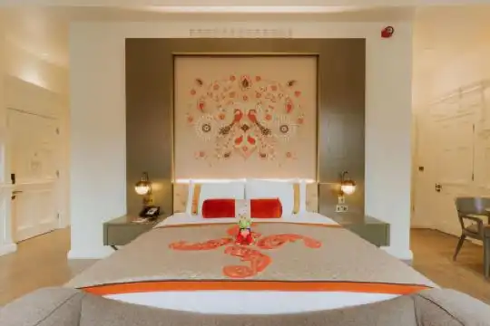 The Lalit London - 124