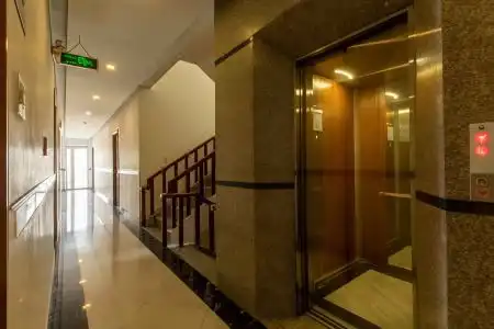 Airport Saigon - Gần ẩm thực đêm chợ Phạm Văn Hai - 4