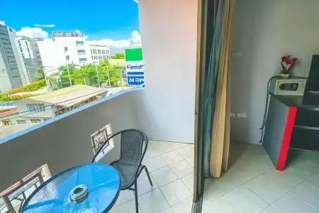 Robin's Nest Guesthouse & Restaurant - 12
