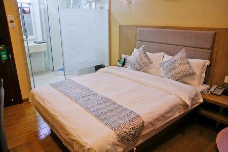 Dongguan Moon Island Boutique - 9