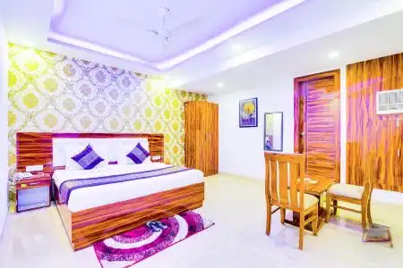 Fabulous - Delhi Airport - 1