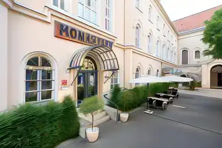 Monastery Boutique Budapest - 3
