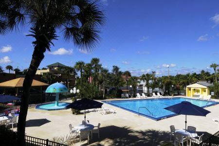 Days Inn by Wyndham Orlando Airport Florida Mall - 9