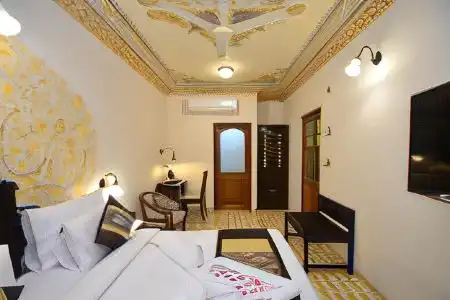 Nirbana Palace - A Heritage and Spa - 12