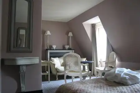 Hôtel Chateaubriand - 72