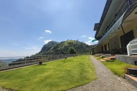 Ella`s Edge - 7