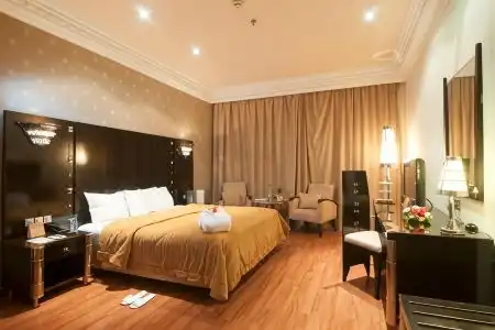 Royal Mirage Deluxe - 56