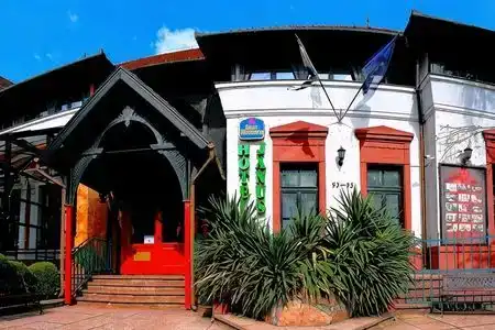 Janus Boutique & Spa - 1