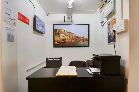 Eshi's Golden Cafe - 2