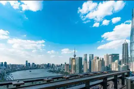 Artist on the Bund - 78