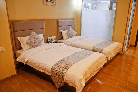 Dongguan Moon Island Boutique - 6