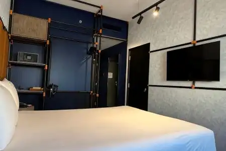 Ibis World Trade Centre - 29