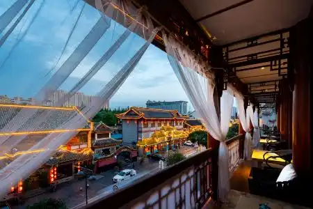 Qintai Tibetan Culture Boutique - 7