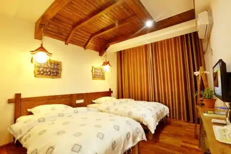 Zhangjiajie Xianglian Inn - 7