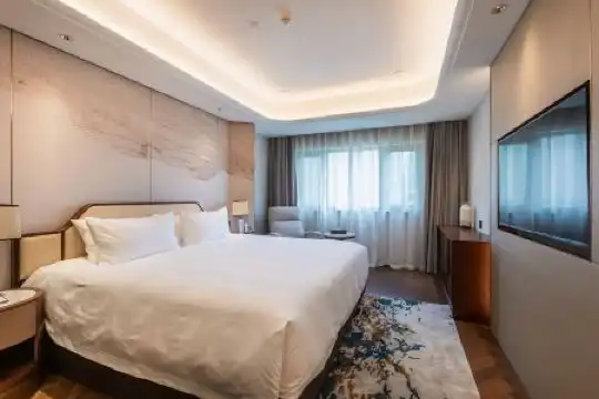 Nanjing New Era - 18
