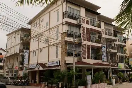 Bluebird Inn Pattaya - 0