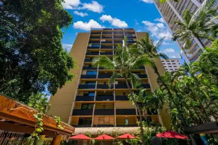 Castle Bamboo Waikiki - 1