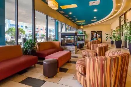 Best Western Plus Sandcastle Beachfront - 6