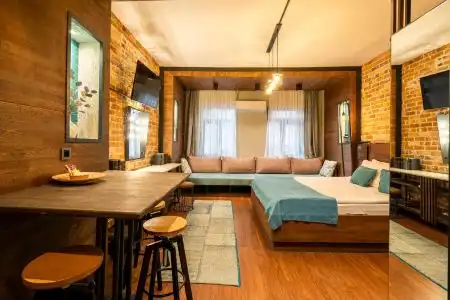 Cube Suites - 50