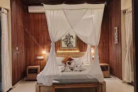 Asri Sari - 16