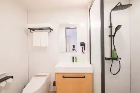 Hi Inn - 23