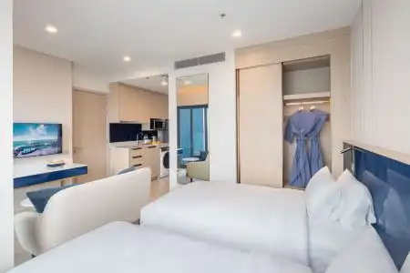 S Sriracha & Residence - 125