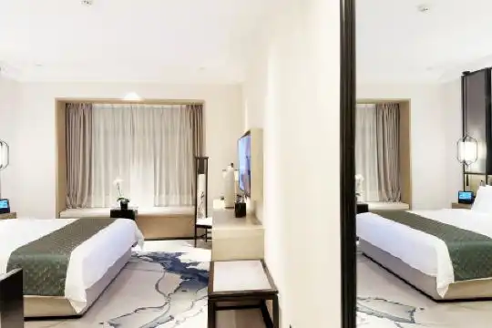 Guangzhou Baiyun - 70