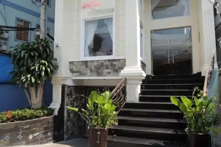Reddoorz Yen Nam - Nguyen Trong Tuyen Street - 3