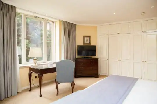Cheval Thorney Court at Hyde Park - 51