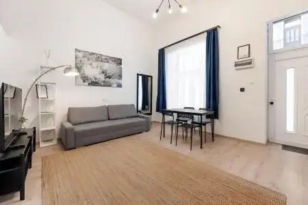 Kocka Szálló - 2