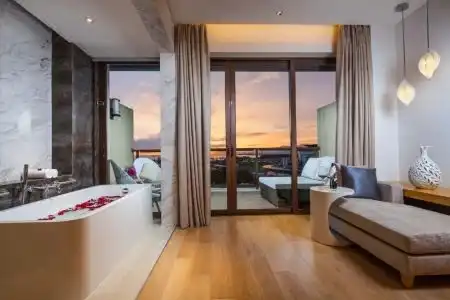 Sanya Yazhou Bay Resort, Curio Collection by Hilton - 74
