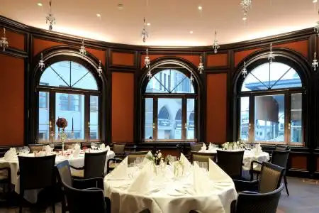 Schweizerhof St. Moritz - 9
